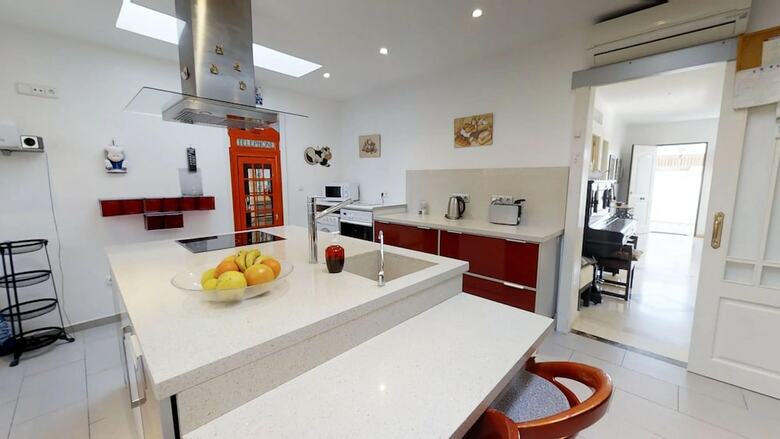 Great Villa Near Beach