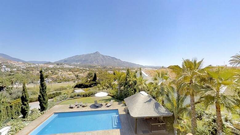 Luxury Villa With Heated Pool