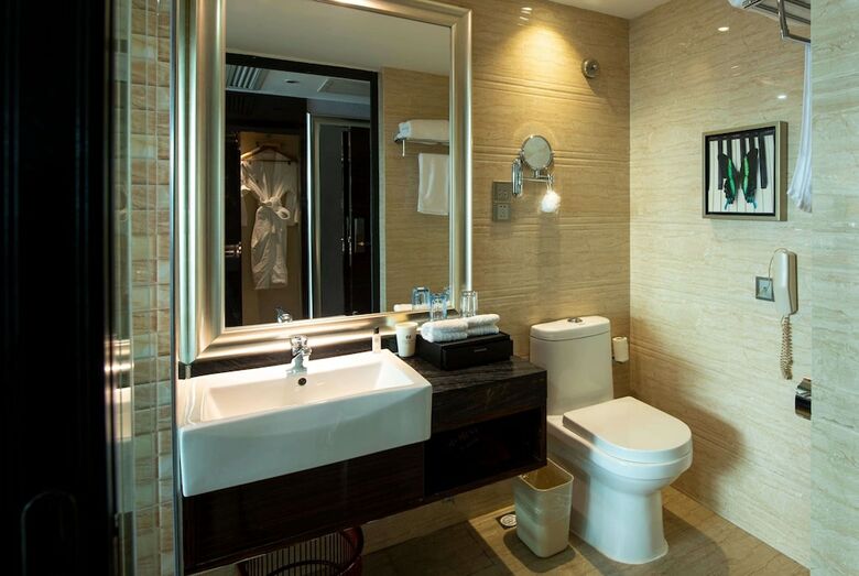 Hotel Ramada By Wyndham Encore Kaili West