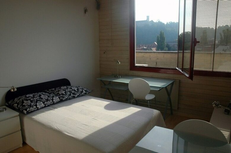 Ai Apartments