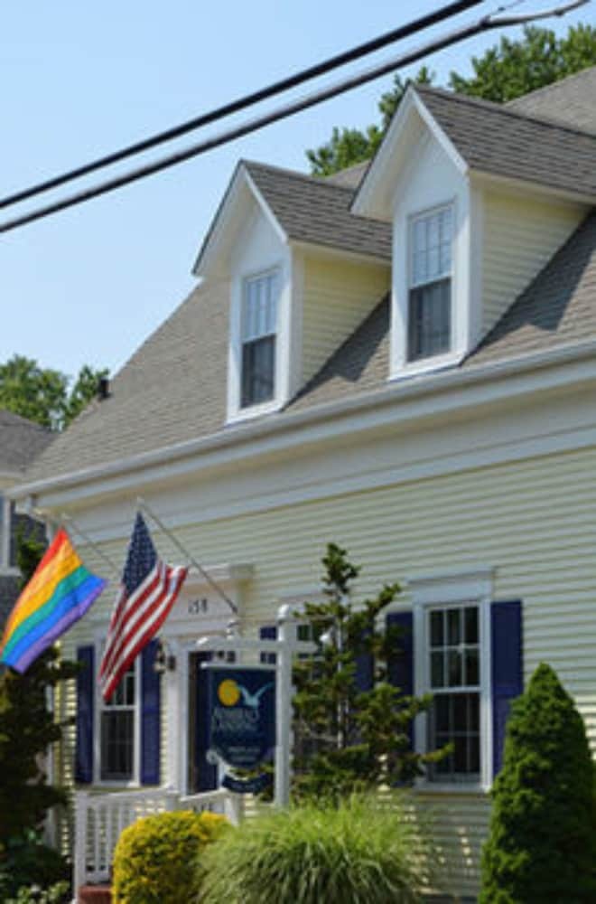 Admirals Landing Bed & Breakfast