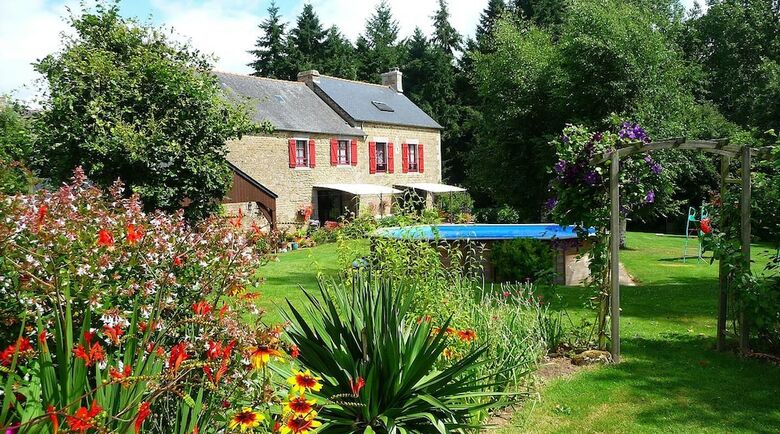 Hotel Chambres D'h�tes  Le Bas Rassinoux