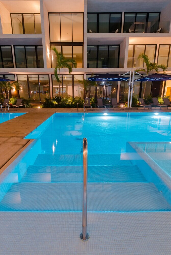 Apartamentos Steps From Beach - Luxury 2-bdr