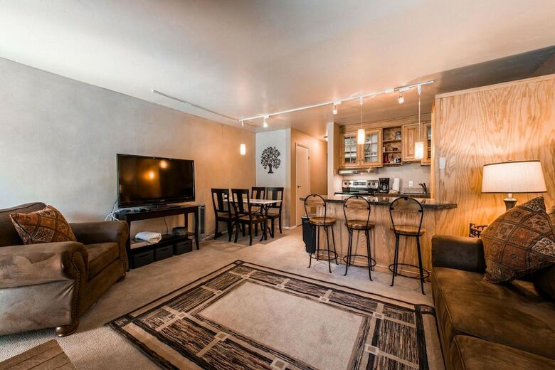 Park Avenue Condos By Identity Properties