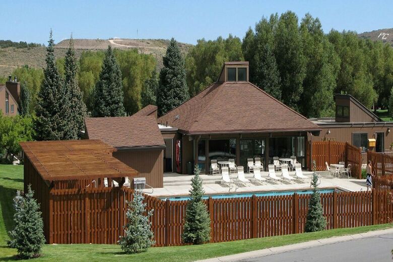 Three Kings By Identity Properties