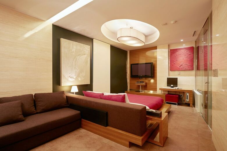 Tria Hotel