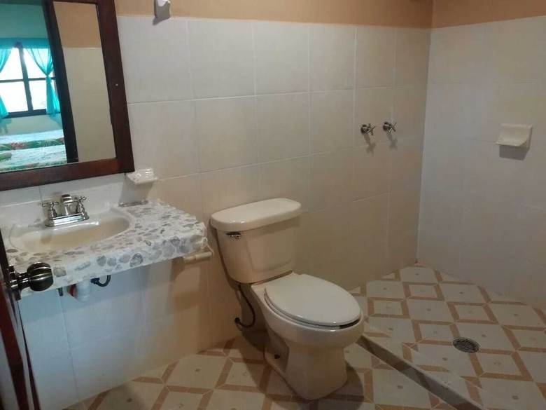 Hotel Caba�a Kayon & Zarco