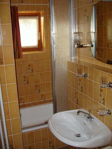 G�stehaus Zur F�rbe Apartments