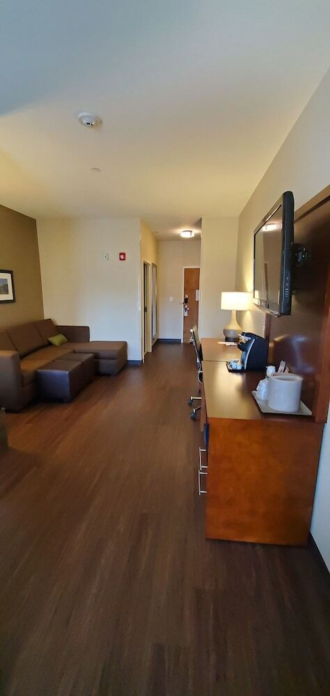 Hotel Comfort Suites Airport
