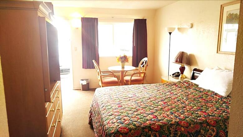 Motel Parkway Inn