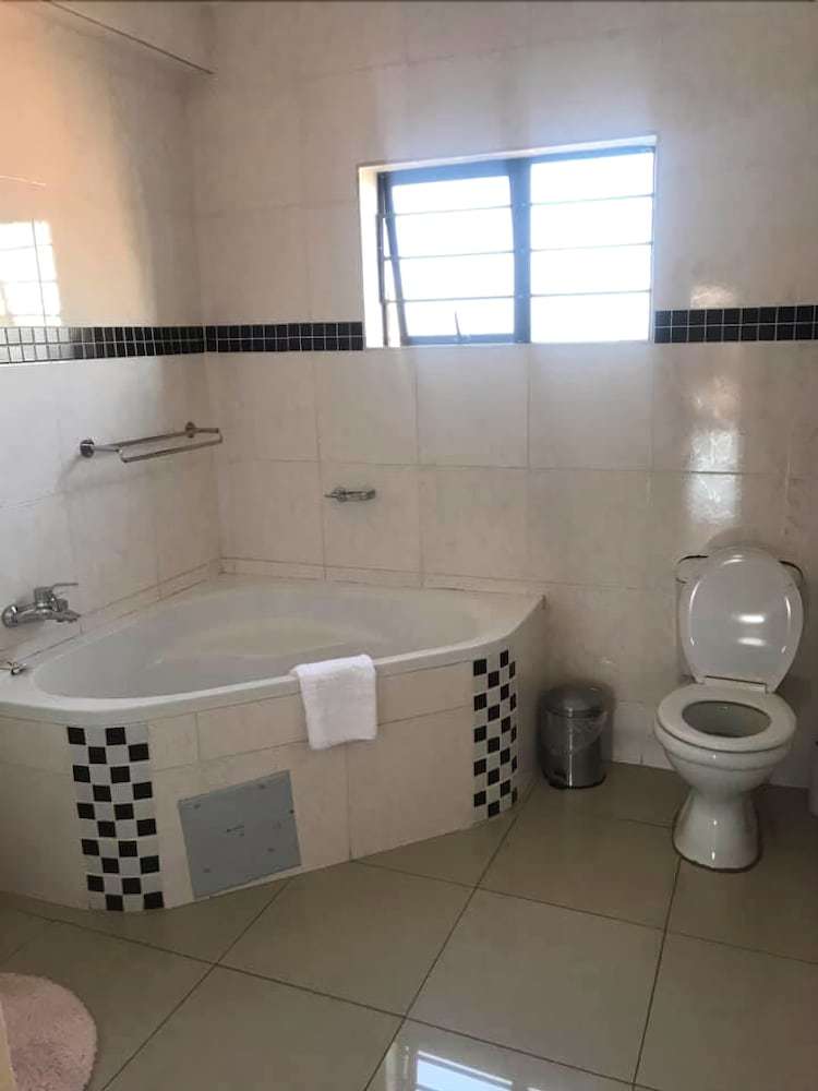 Hotel Rosebuds Guesthouse