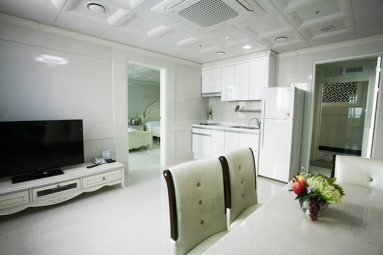 Donghae Boyang Hot Spring Convention Hotel