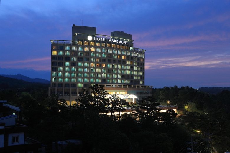Hotel Maremons