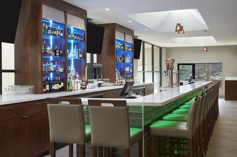 Hotel Element Toronto Airport