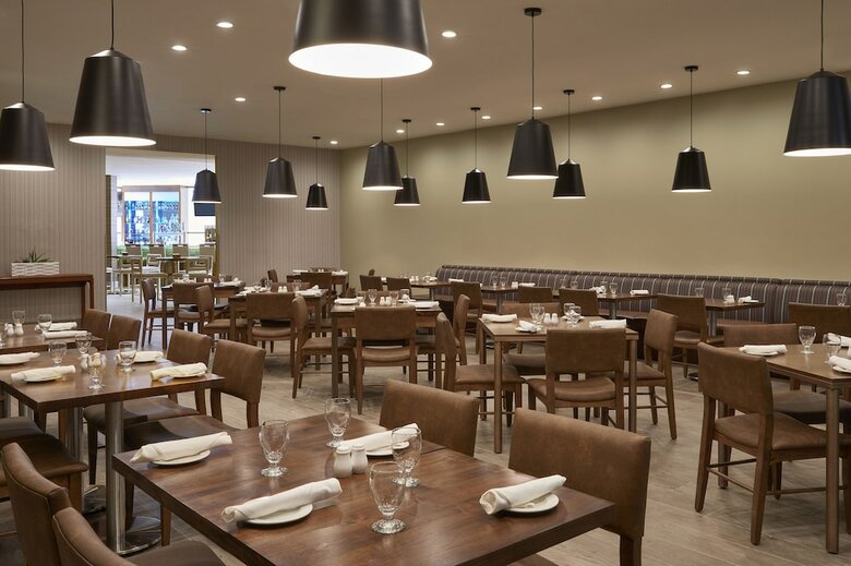 Hotel Element Toronto Airport