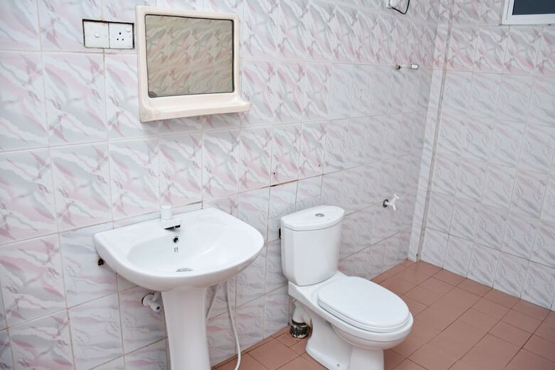 Hotel Oyo 337 Silvery Inn
