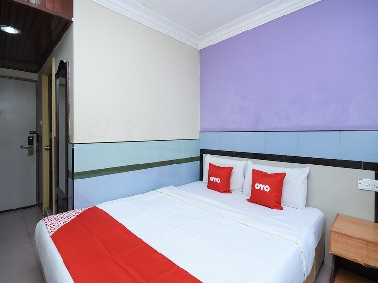 Hotel Oyo 89437 Cosy Inn