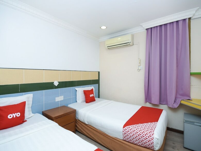 Hotel Oyo 89437 Cosy Inn