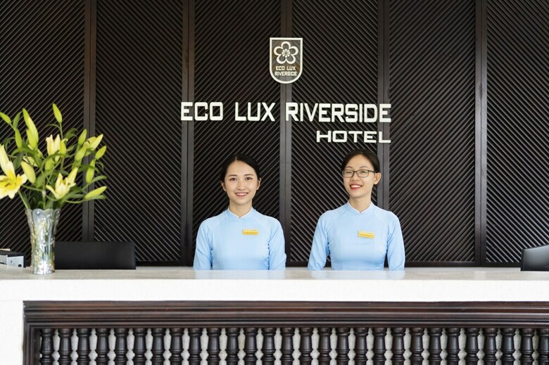 Eco Lux Riverside Hotel