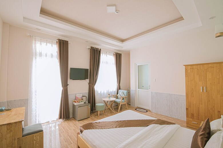 My Hy Hotel