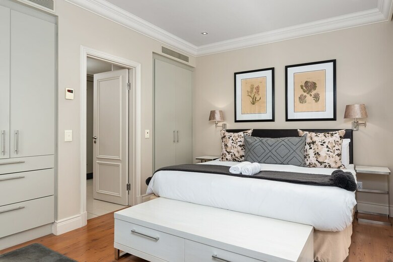 Apartamentos Cape Royale 715