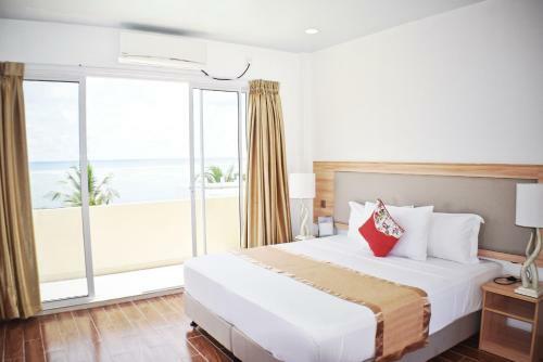 Hotel Holikan Beach Maafushi