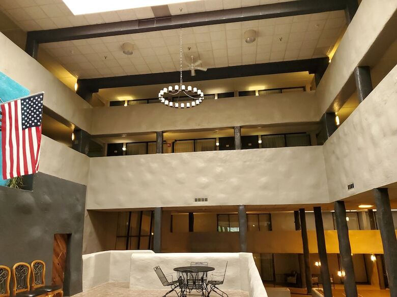 Hotel Quality Inn & Suites