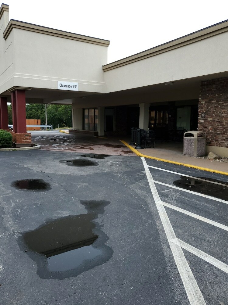 Hotel Quality Inn & Suites