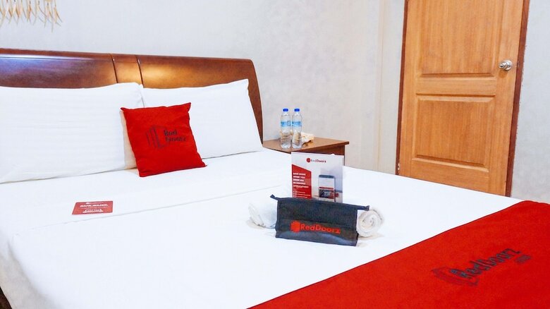Hotel Reddoorz Plus @ Valencia Bohol