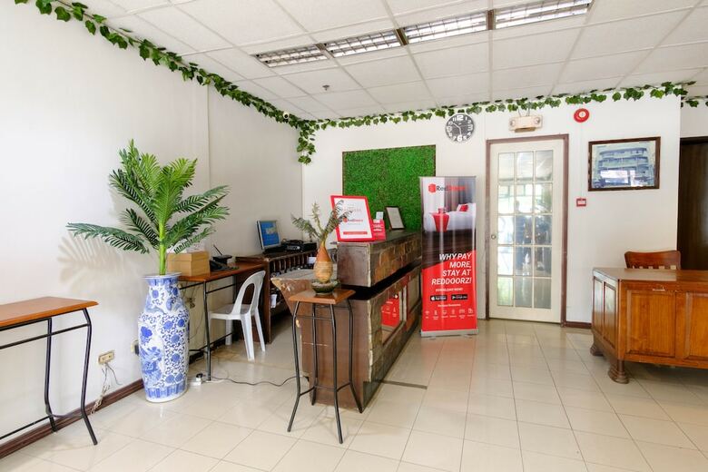 Hotel Reddoorz @ Ramos Lacson Street