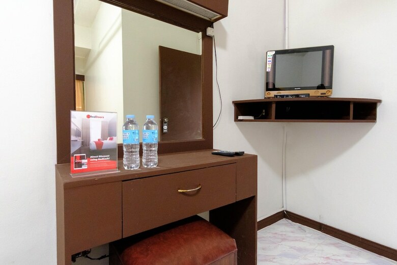 Hotel Reddoorz @ Ramos Lacson Street