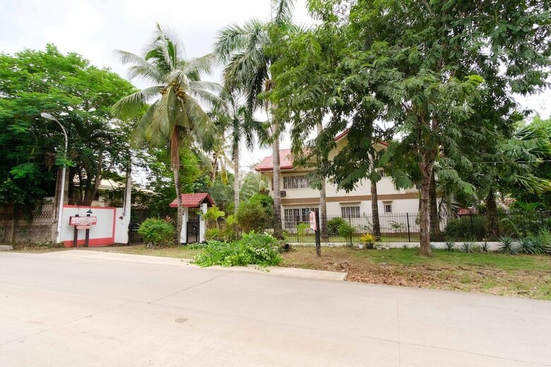 Hotel Reddoorz @ Socrates Road Palawan
