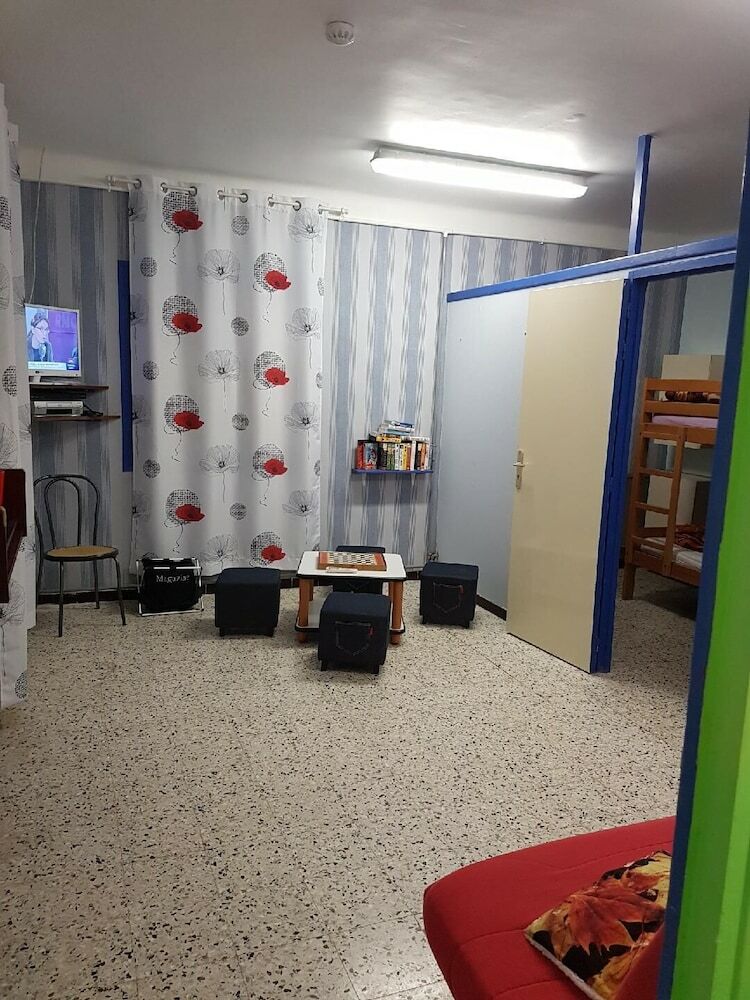 Hostal Centre de Vacances La Sainte Famille