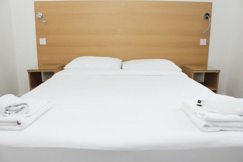Gidea Park Hotel
