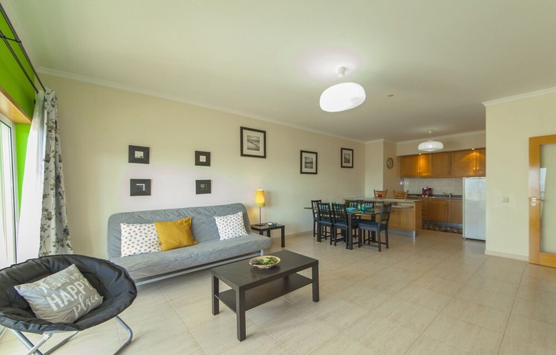 B44 - Alto Do Quint�o Central Apartment
