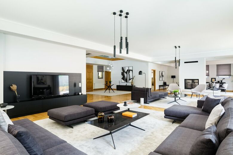 Eos Urban Villa By Upstreet