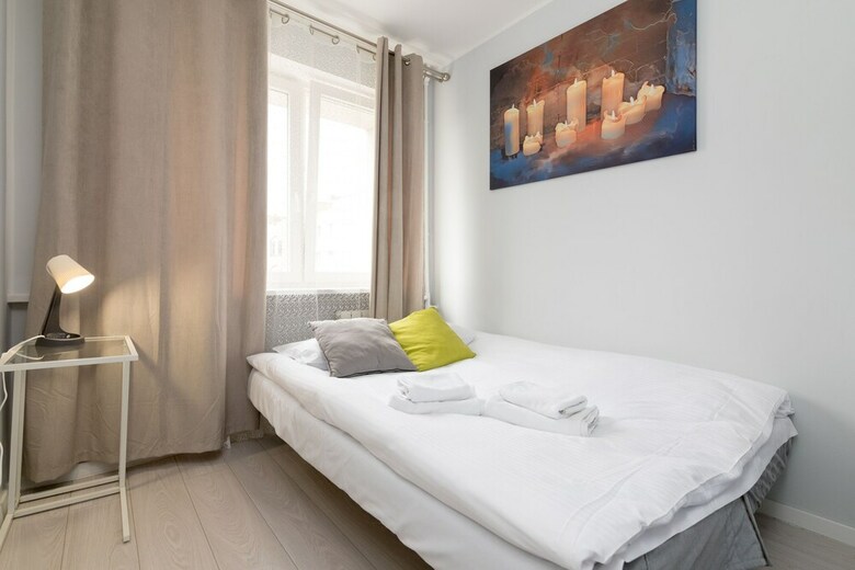 Warszawa Centrum 2-bedroom Apartment