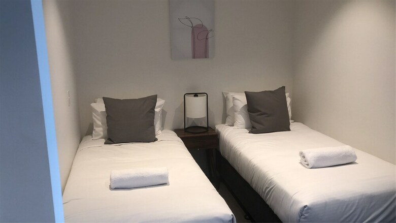 Apartamentos E-waterside S Collection