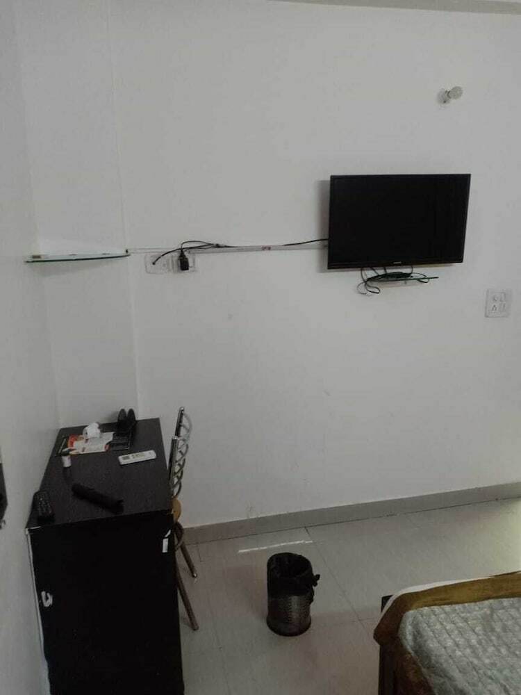 Hotel Golden Nest