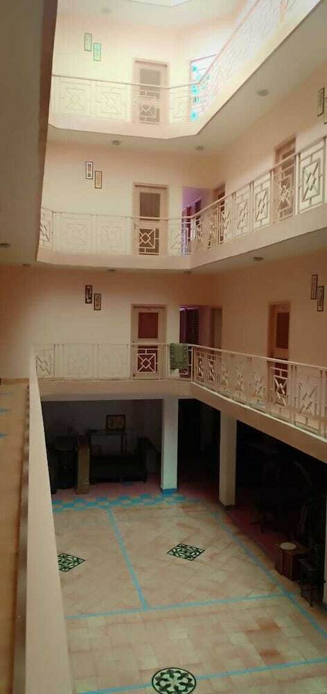 Hotel Golden Nest