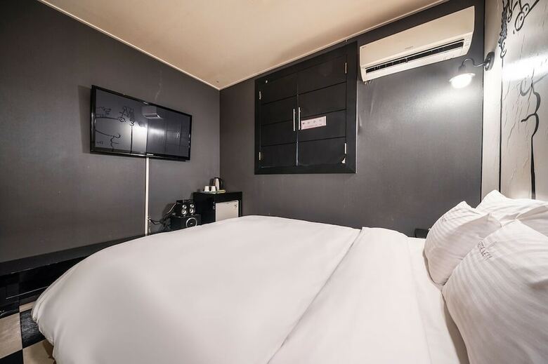 Guri Lexy Hotel
