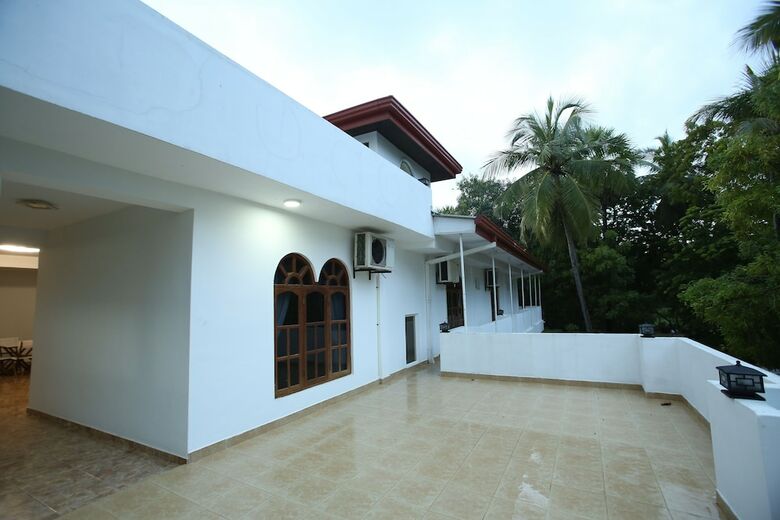 Hotel Blue Sand Beach Resort