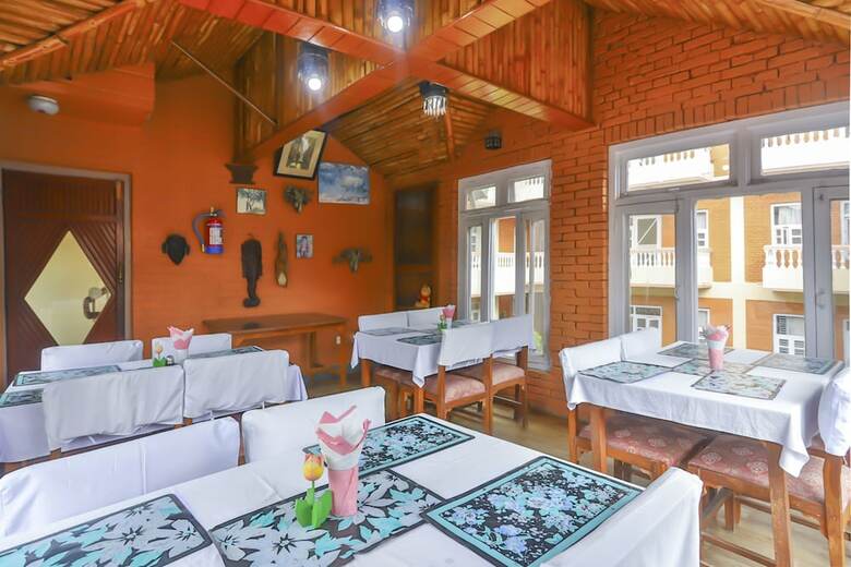 Spot On 625 Hotel Melungtse