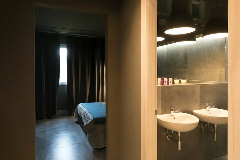 Altido Black Apartment