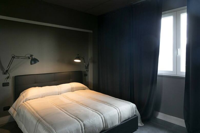 Altido Black Apartment