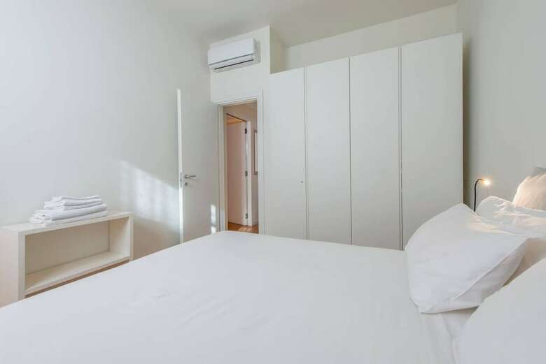 Altido Apartment, Window To The Vertical Forest