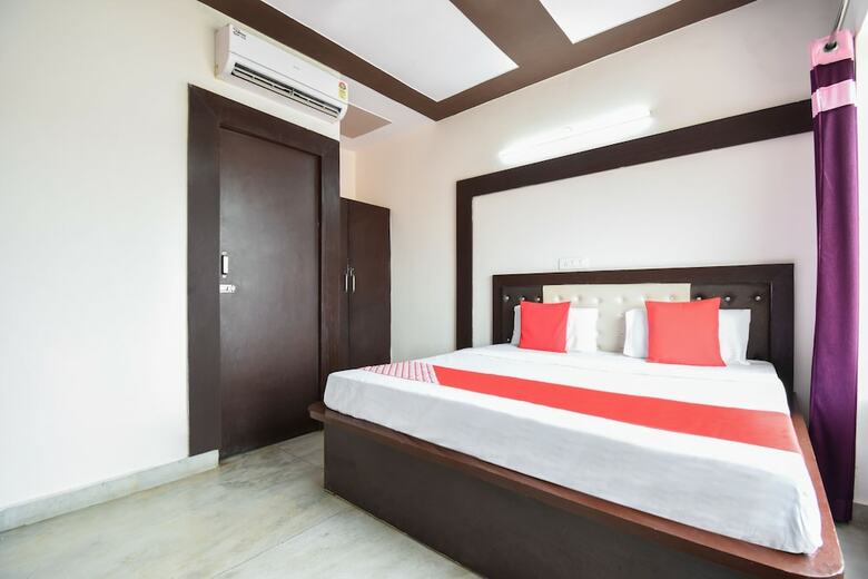 Oyo 48899 Hotel V Seven