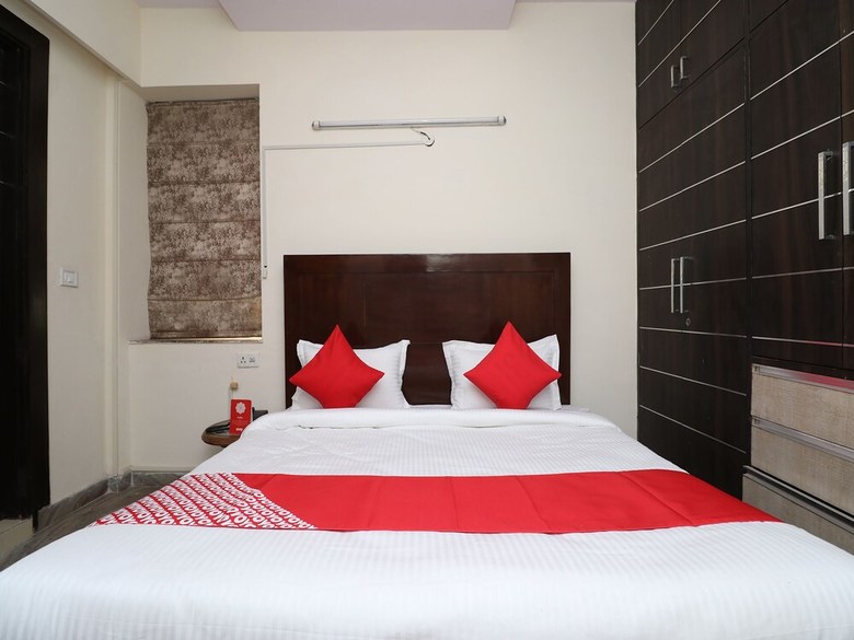 Oyo 49758 Hotel Royal Harbour
