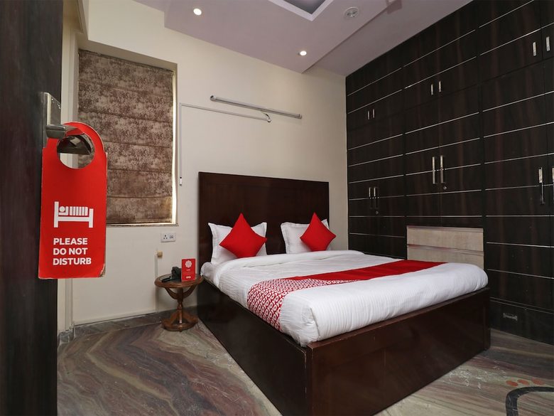 Oyo 49758 Hotel Royal Harbour
