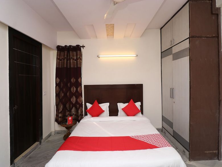 Oyo 49758 Hotel Royal Harbour